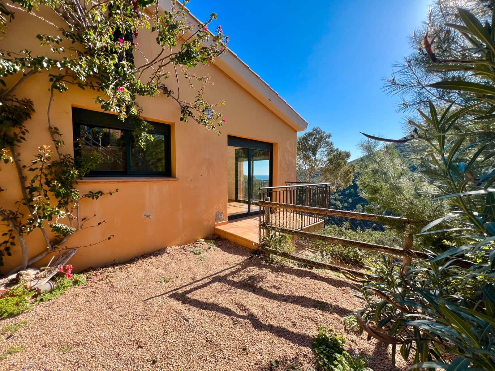 4 soveværelse Semi-Rækkehus til salg i Begur med swimmingpool - € 675.000 (Ref: 8987069)