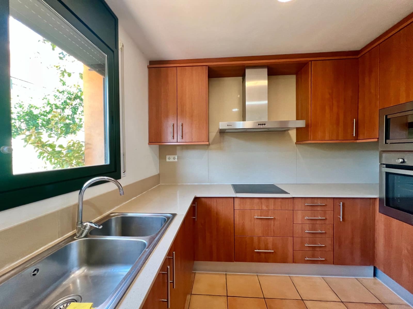 4 soveværelse Semi-Rækkehus til salg i Begur med swimmingpool - € 675.000 (Ref: 8987069)