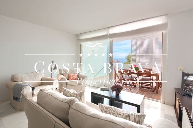 3 bedroom Beach Apartment for rent in Tamariu, Palafrugell with garage - € 1,830 (Ref: 9414552)