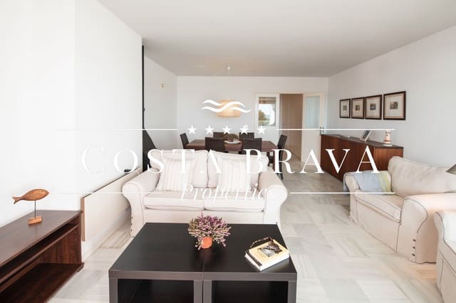 3 bedroom Beach Apartment for rent in Tamariu, Palafrugell with garage - € 1,830 (Ref: 9414552)