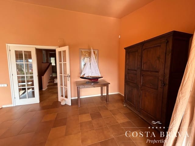 4 Zimmer Villa zu verkaufen in Begur mit Pool Garage - 1.150.000 € (Ref: 9669396)