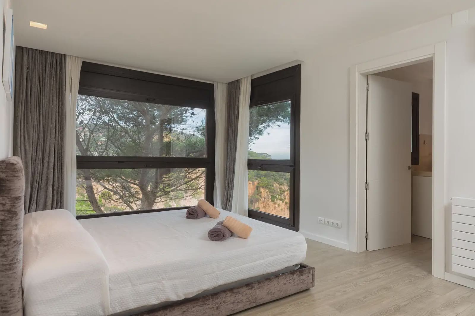 5 bedroom Villa for sale in Begur with pool - € 1,500,000 (Ref: 9752327)