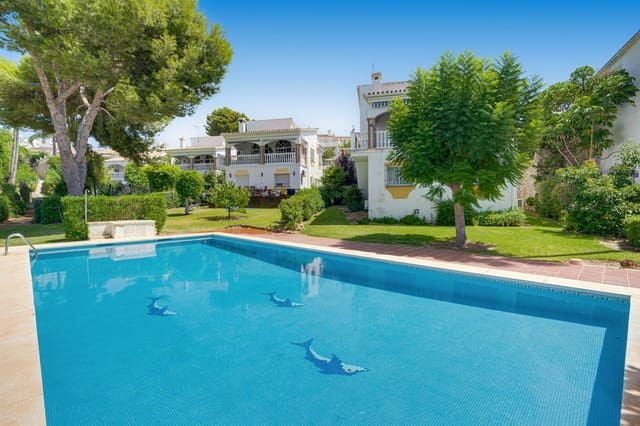 4 slaapkamer Villa te koop in Calahonda, Mijas met zwembad - € 795.000 (Ref: 10014808)