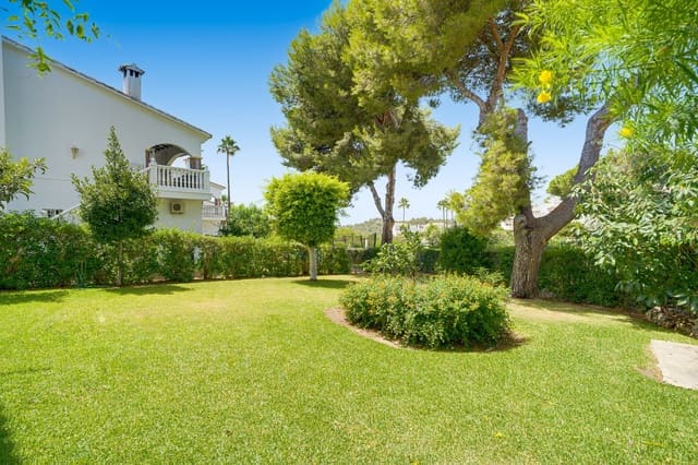 4 slaapkamer Villa te koop in Calahonda, Mijas met zwembad - € 795.000 (Ref: 10014808)