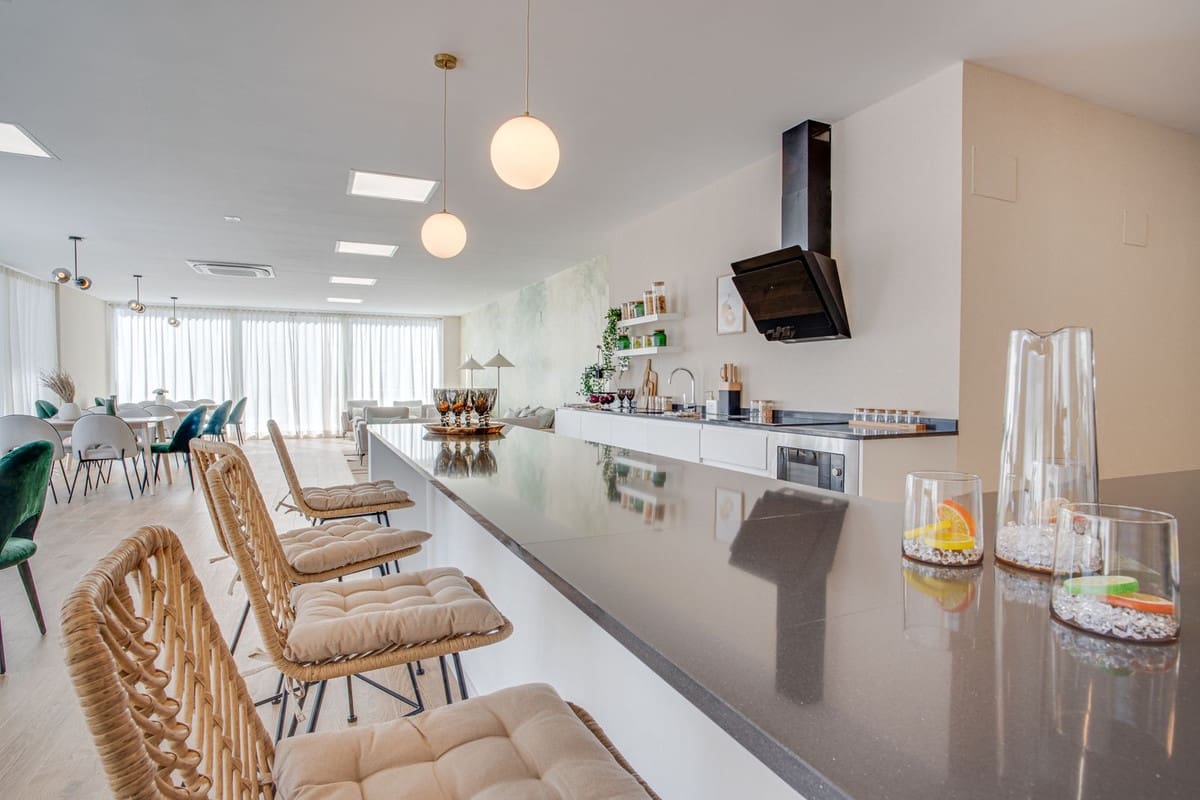 3 makuuhuone Omakotitalo myytävänä paikassa La Cala de Mijas mukana uima-altaan - 799 000 € (Ref: 10019754)