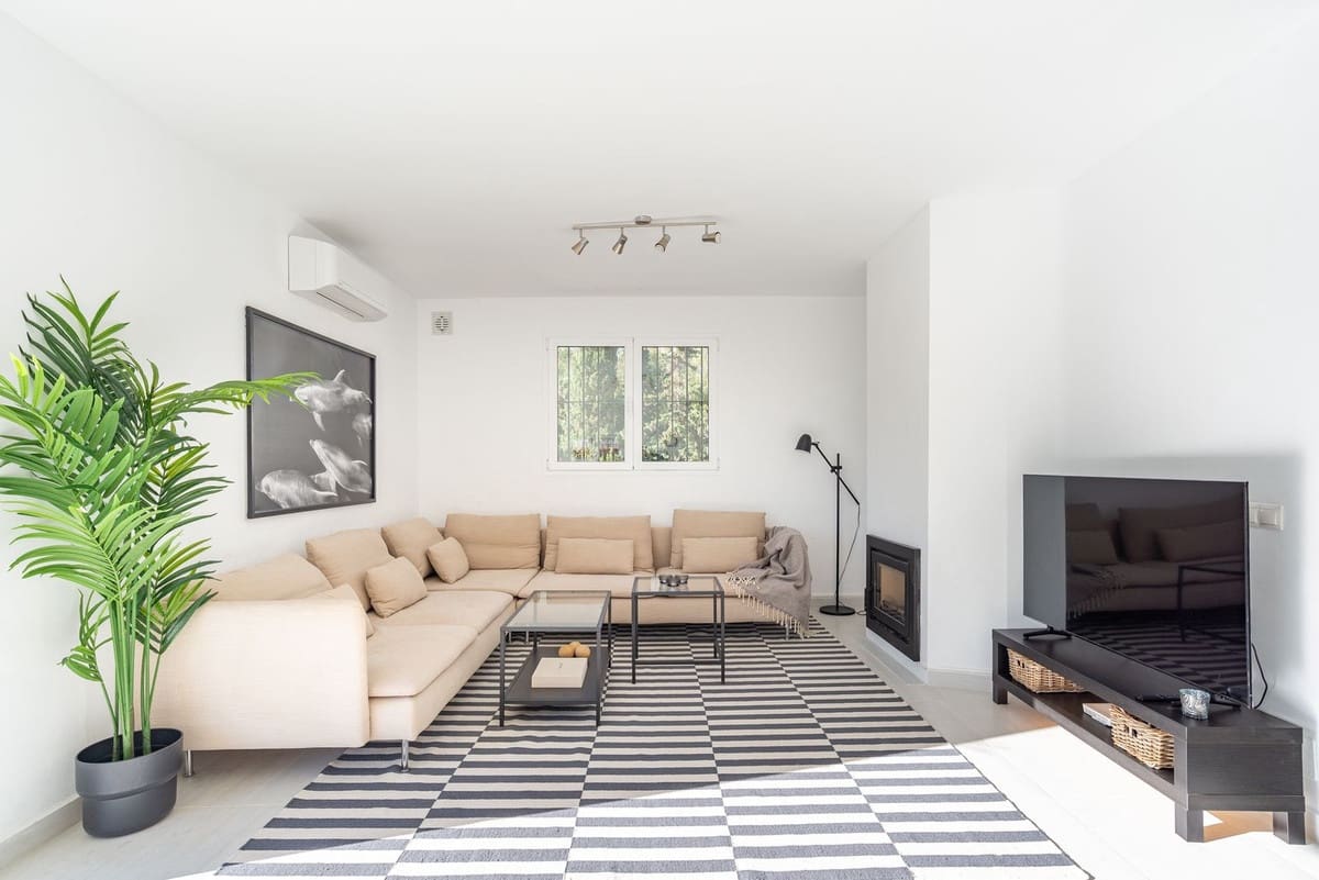 3 bedroom Villa for sale in Torrenueva with pool - € 890,000 (Ref: 10023262)