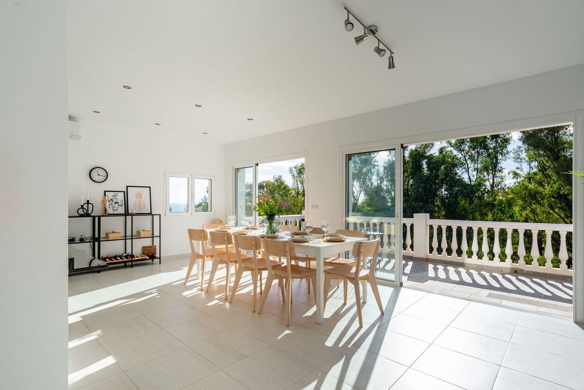 3 bedroom Villa for sale in Torrenueva with pool - € 890,000 (Ref: 10023262)