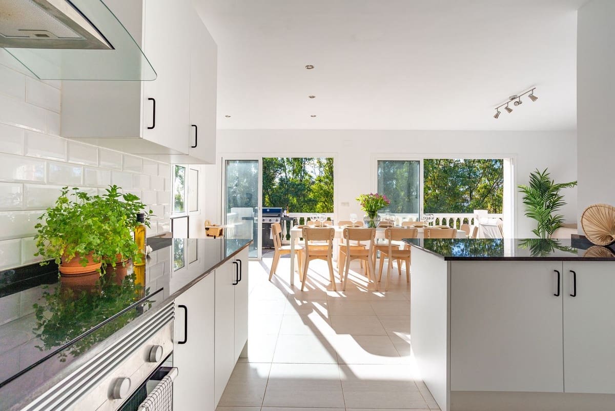 3 bedroom Villa for sale in Torrenueva with pool - € 890,000 (Ref: 10023262)
