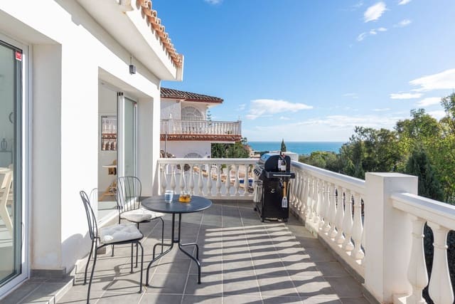 3 makuuhuone Huvila myytävänä paikassa Torrenueva, Mijas mukana uima-altaan - 890 000 € (Ref: 10023262)