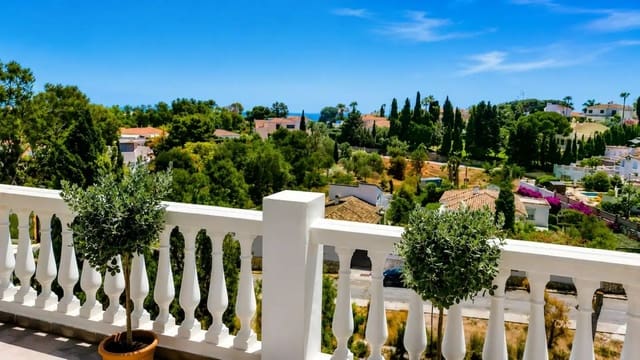 3 makuuhuone Huvila myytävänä paikassa Torrenueva, Mijas mukana uima-altaan - 890 000 € (Ref: 10023262)