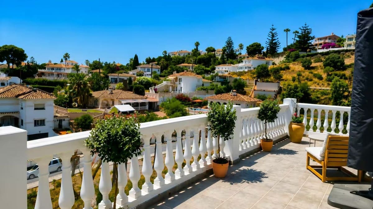 3 bedroom Villa for sale in Torrenueva with pool - € 890,000 (Ref: 10023262)
