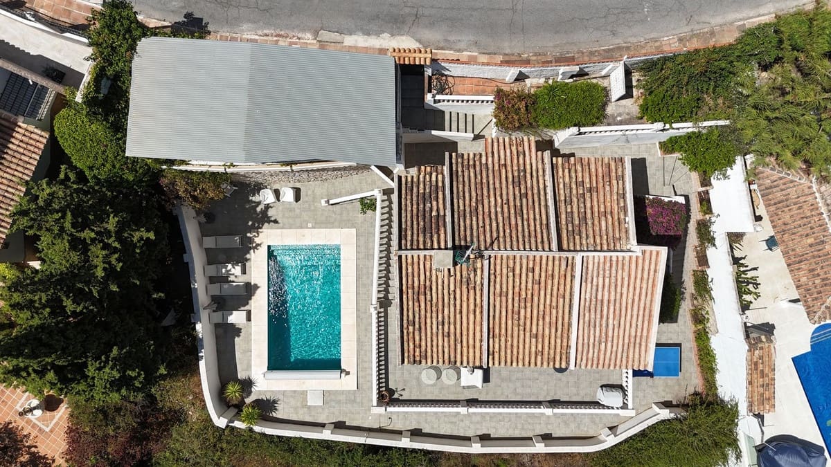 3 bedroom Villa for sale in Torrenueva with pool - € 890,000 (Ref: 10023262)