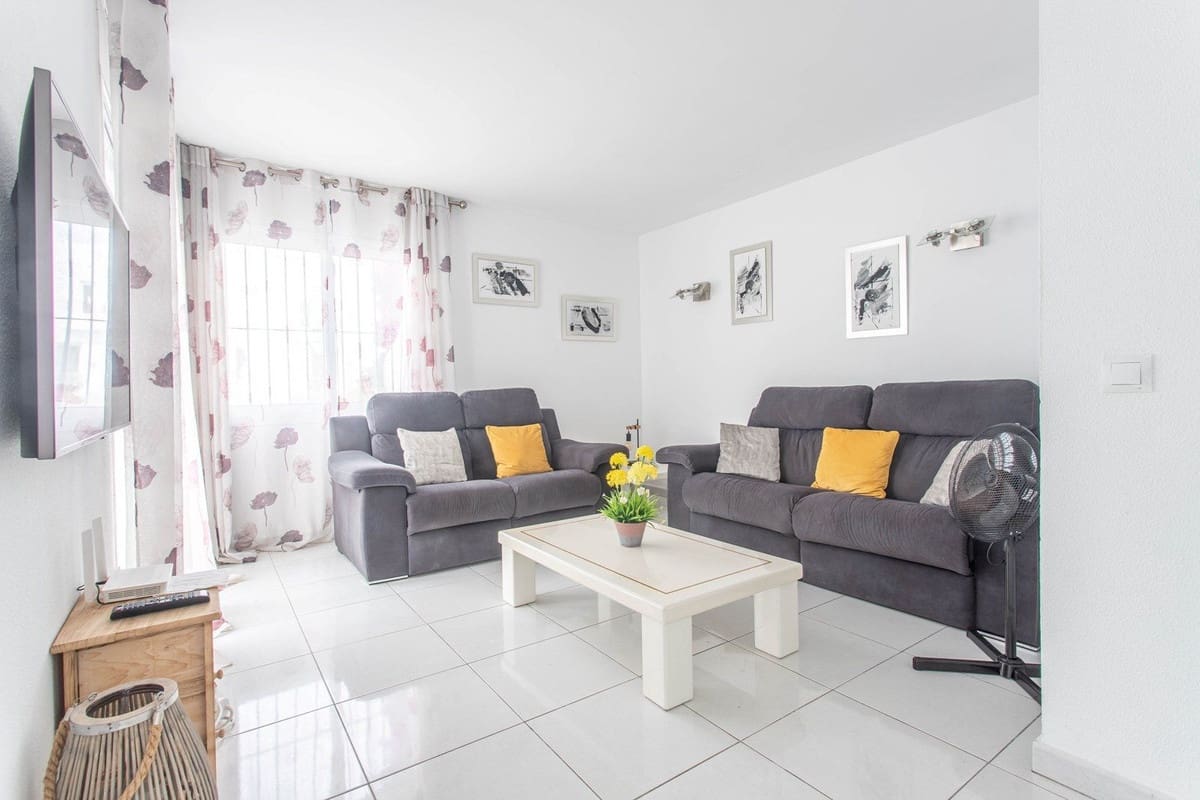 2 soverom Hus til salgs i Riviera del Sol med svømmebasseng - € 599 950 (Ref: 10025037)