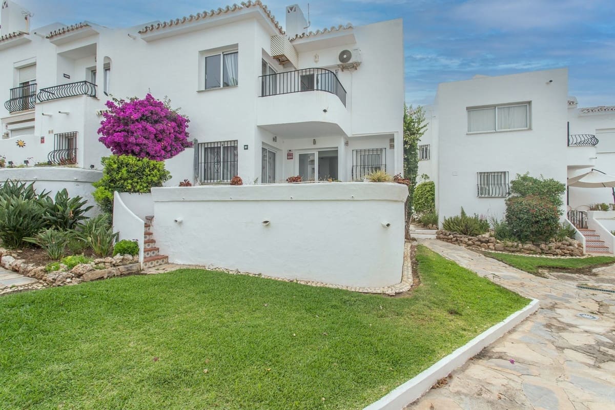 2 soverom Hus til salgs i Riviera del Sol med svømmebasseng - € 599 950 (Ref: 10025037)