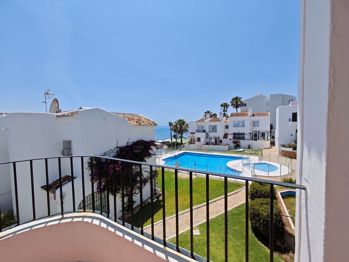 2 soverom Hus til salgs i Riviera del Sol med svømmebasseng - € 599 950 (Ref: 10025037)