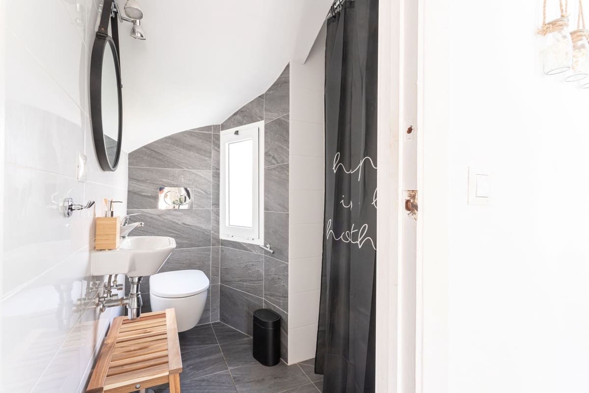 2 soveværelse Byhus til salg i Riviera del Sol med swimmingpool - € 599.950 (Ref: 10025037)