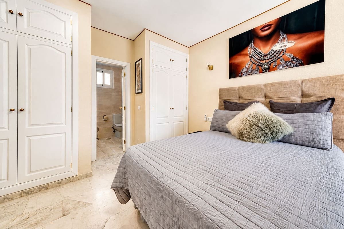 2 sypialnia Apartament na sprzedaż w Calahonda z basenem - 395 000 € (Ref: 10025039)