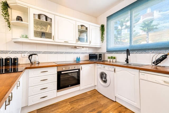 2 sypialnia Apartament na sprzedaż w Calahonda, Mijas z basenem - 395 000 € (Ref: 10025039)
