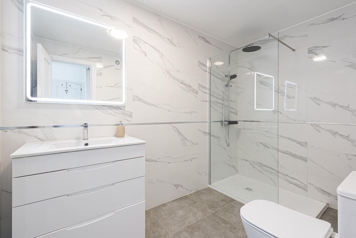 2 sovrum Lägenhet till salu i Calahonda med pool - 359 000 € (Ref: 10035934)