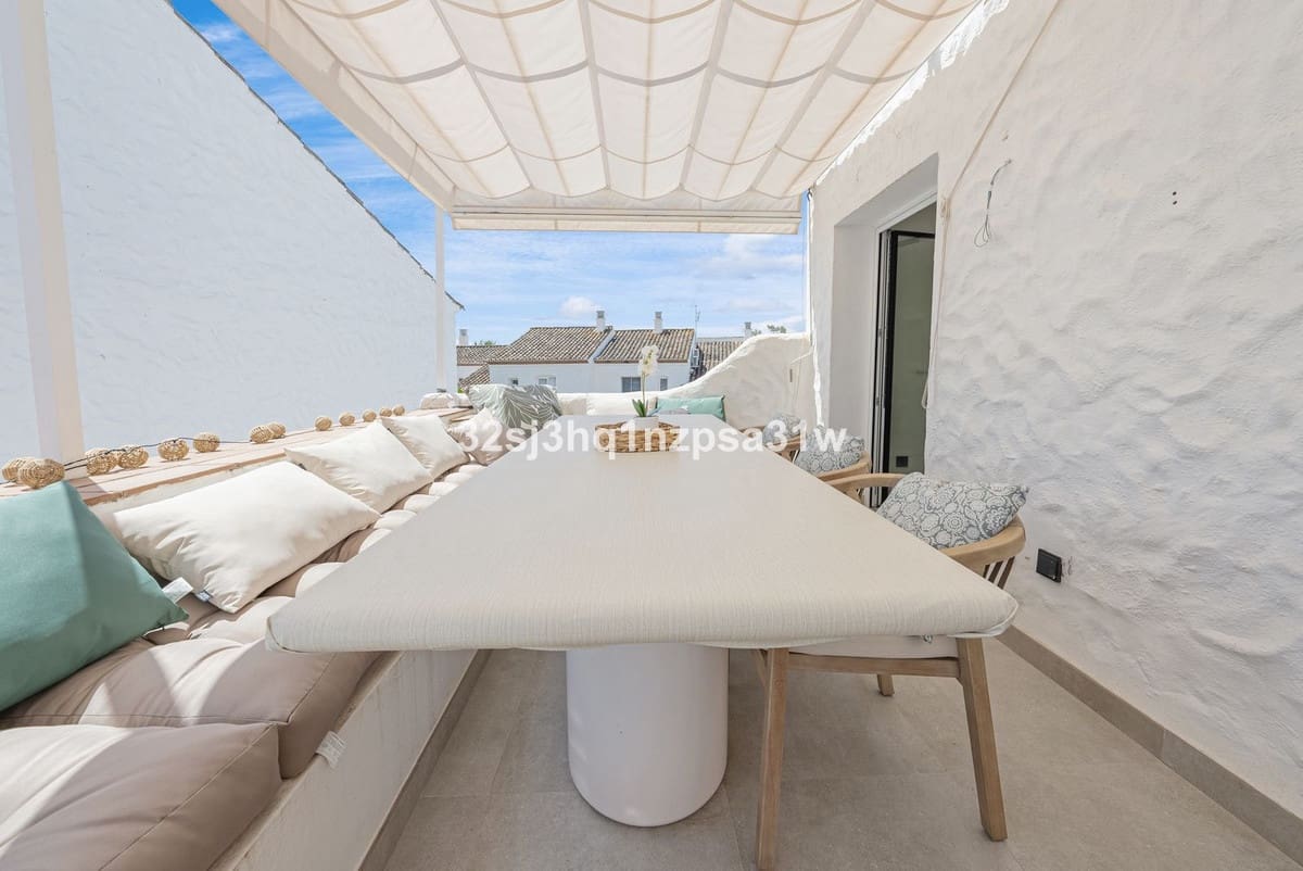 2 slaapkamer Penthouse te koop in Estepona met zwembad - € 475.000 (Ref: 10088554)