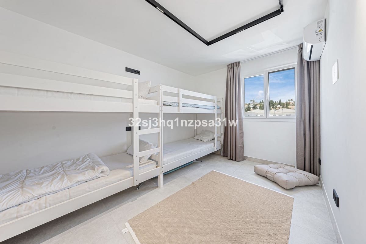 2 slaapkamer Penthouse te koop in Estepona met zwembad - € 475.000 (Ref: 10088554)