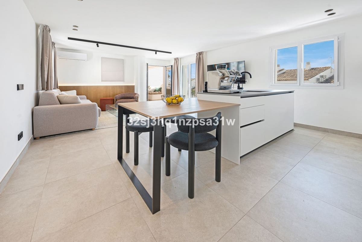 2 slaapkamer Penthouse te koop in Estepona met zwembad - € 475.000 (Ref: 10088554)