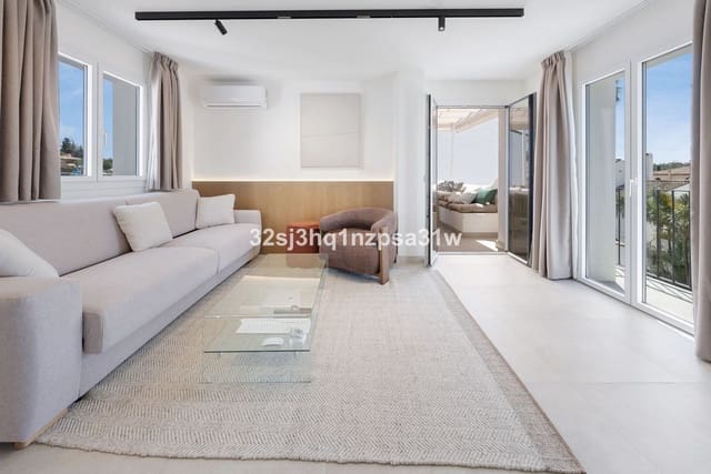 2 quarto Penthouse para venda em Estepona com piscina - 475 000 € (Ref: 10088554)