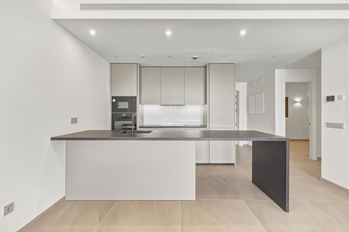 2 makuuhuone Huoneisto myytävänä paikassa Fuengirola mukana uima-altaan - 680 000 € (Ref: 10099074)