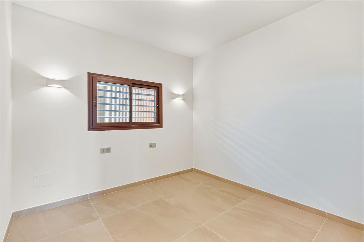 2 makuuhuone Huoneisto myytävänä paikassa Fuengirola mukana uima-altaan - 680 000 € (Ref: 10099074)