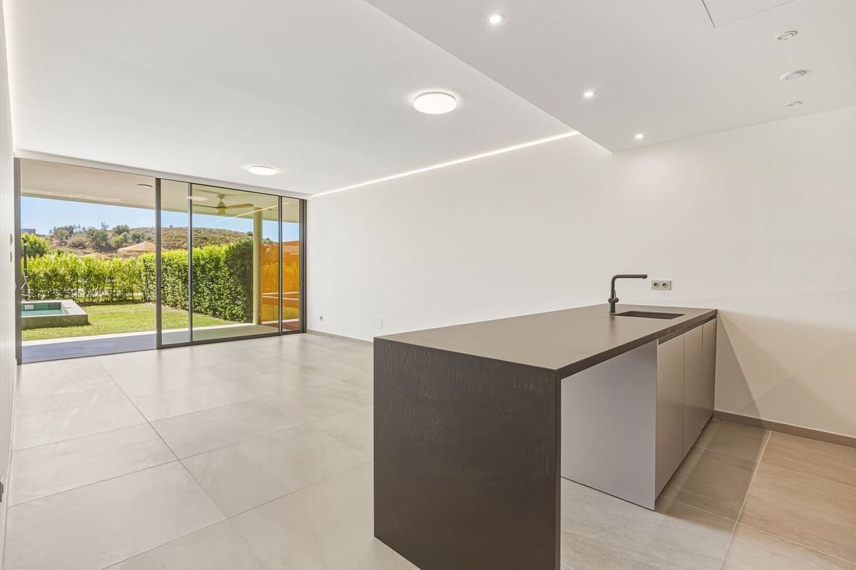 2 makuuhuone Huoneisto myytävänä paikassa Fuengirola mukana uima-altaan - 680 000 € (Ref: 10099074)