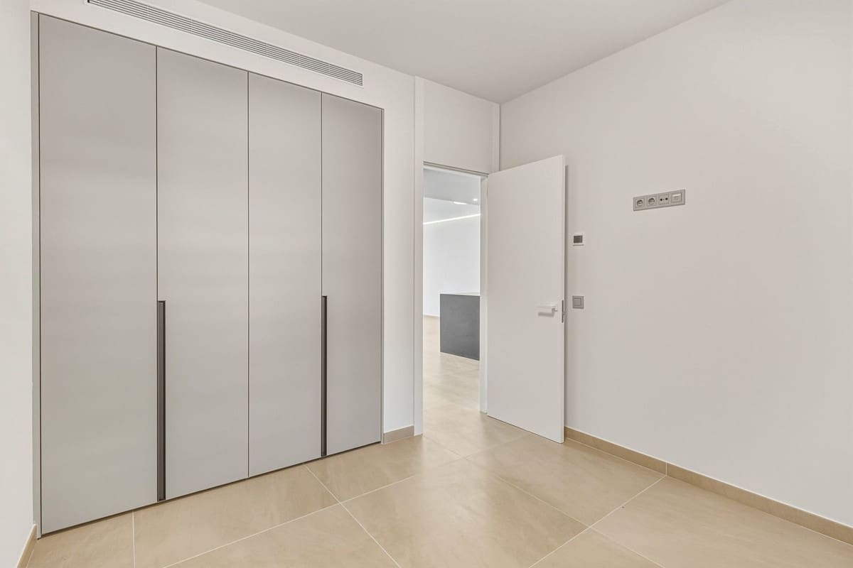 2 makuuhuone Huoneisto myytävänä paikassa Fuengirola mukana uima-altaan - 680 000 € (Ref: 10099074)