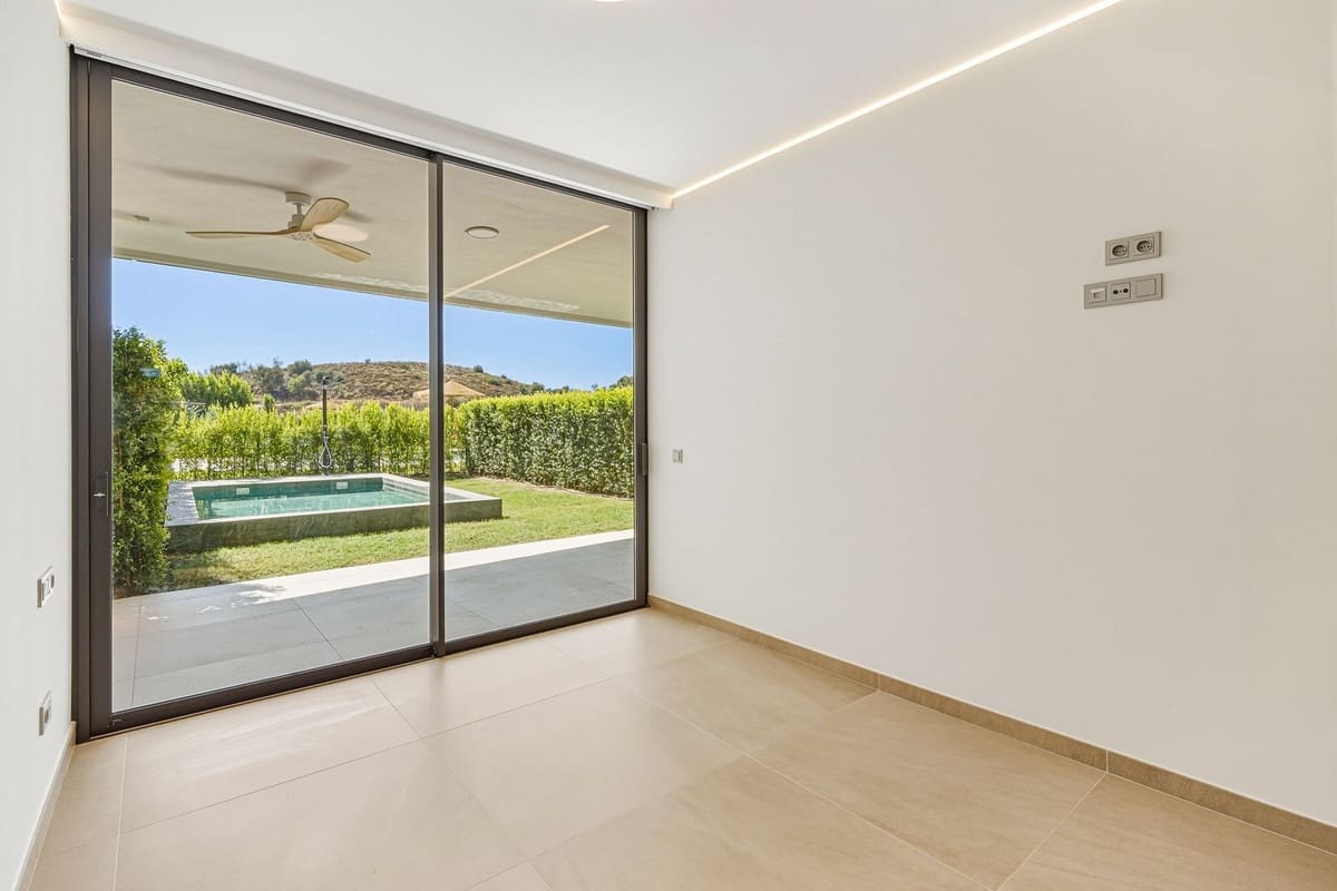 2 makuuhuone Huoneisto myytävänä paikassa Fuengirola mukana uima-altaan - 680 000 € (Ref: 10099074)