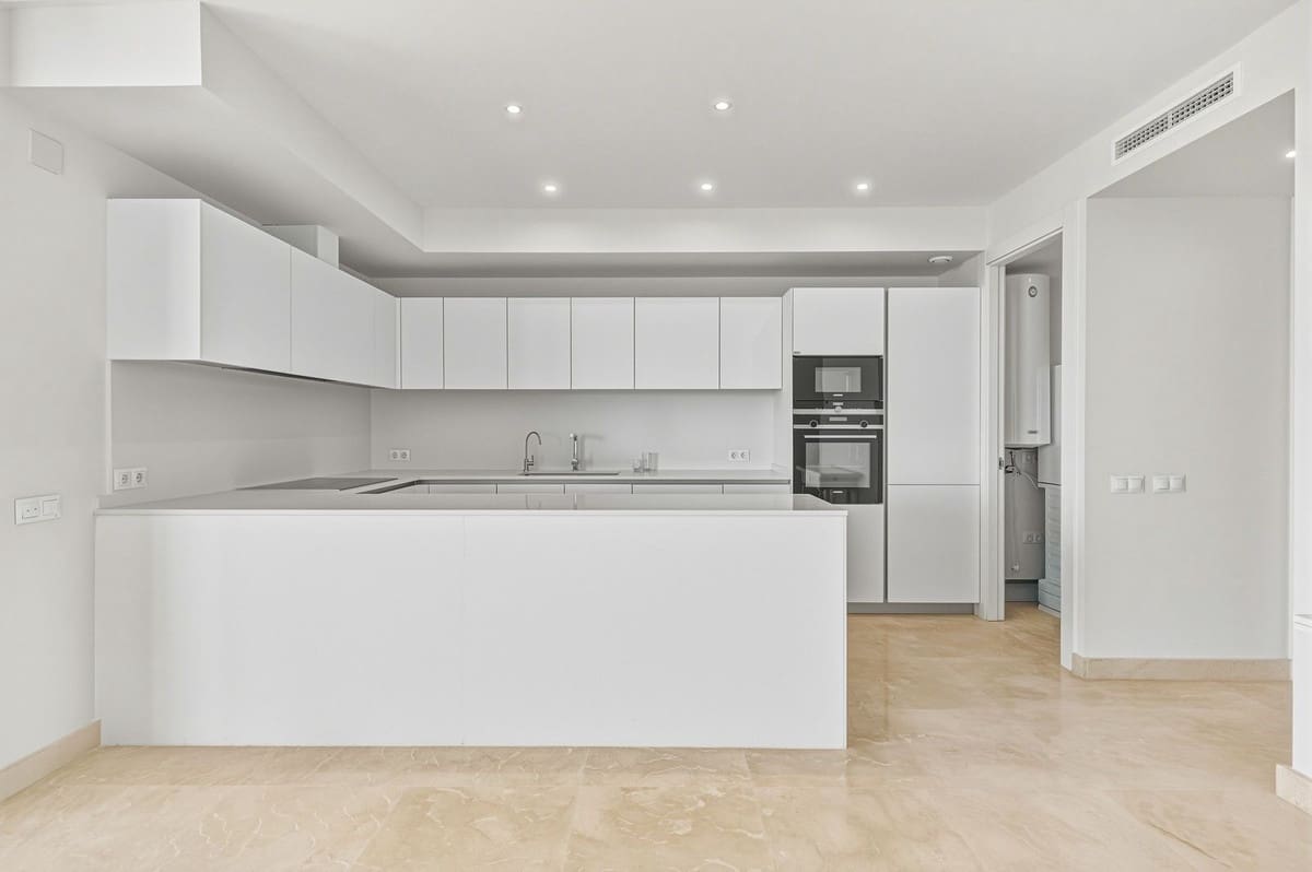 2 bedroom Apartment for sale in Cabopino with pool garage - € 799,000 (Ref: 10113419)