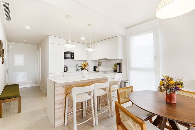 2 makuuhuone Huoneisto myytävänä paikassa La Cala de Mijas, Mijas mukana uima-altaan - 439 000 € (Ref: 10124884)
