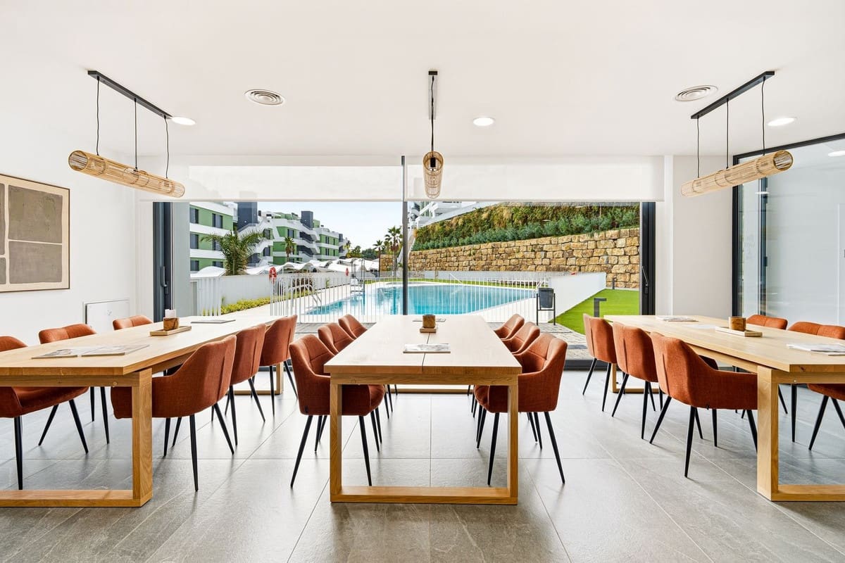 2 soveværelse Lejlighed til salg i La Cala de Mijas med swimmingpool - € 439.000 (Ref: 10124884)