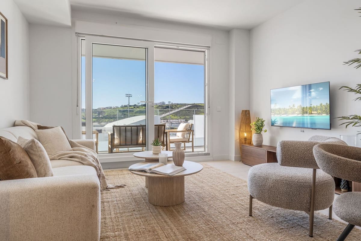 2 Zimmer Apartment zu verkaufen in Estepona mit Pool Garage - 450.000 € (Ref: 10148267)