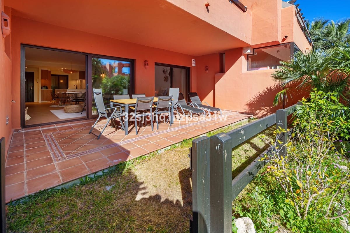 2 soverom Leilighet til salgs i Buenas Noches med svømmebasseng garasje - € 395 000 (Ref: 10163461)