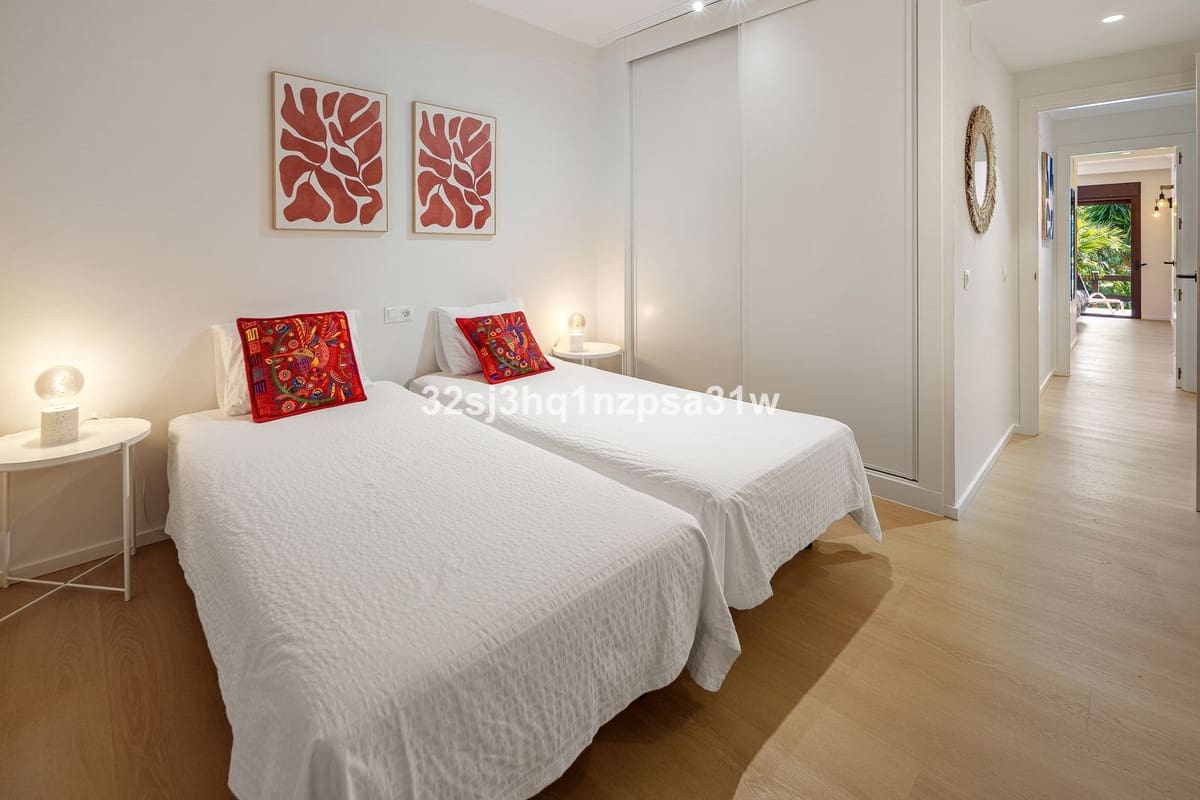 2 soverom Leilighet til salgs i Buenas Noches med svømmebasseng garasje - € 395 000 (Ref: 10163461)
