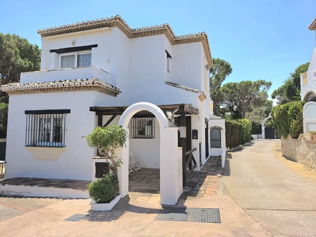 3 soveværelse Byhus til salg i Calahonda, Mijas - € 464.000 (Ref: 10177563)