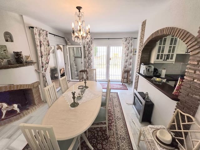 3 soveværelse Byhus til salg i Calahonda, Mijas - € 464.000 (Ref: 10177563)