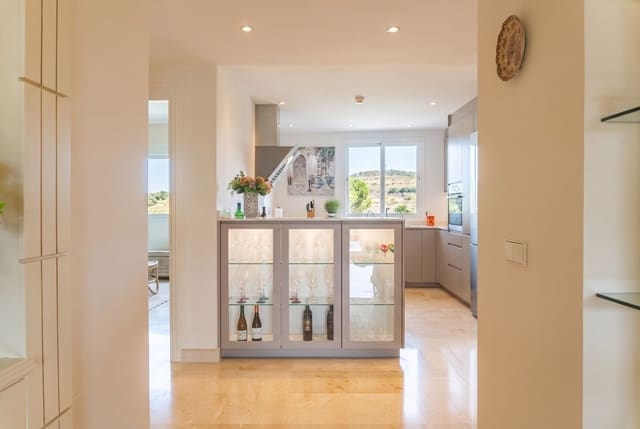 Apartamento de 2 habitaciones en Miraflores, Mijas en venta con piscina garaje - 499.000 € (Ref: 10177564)