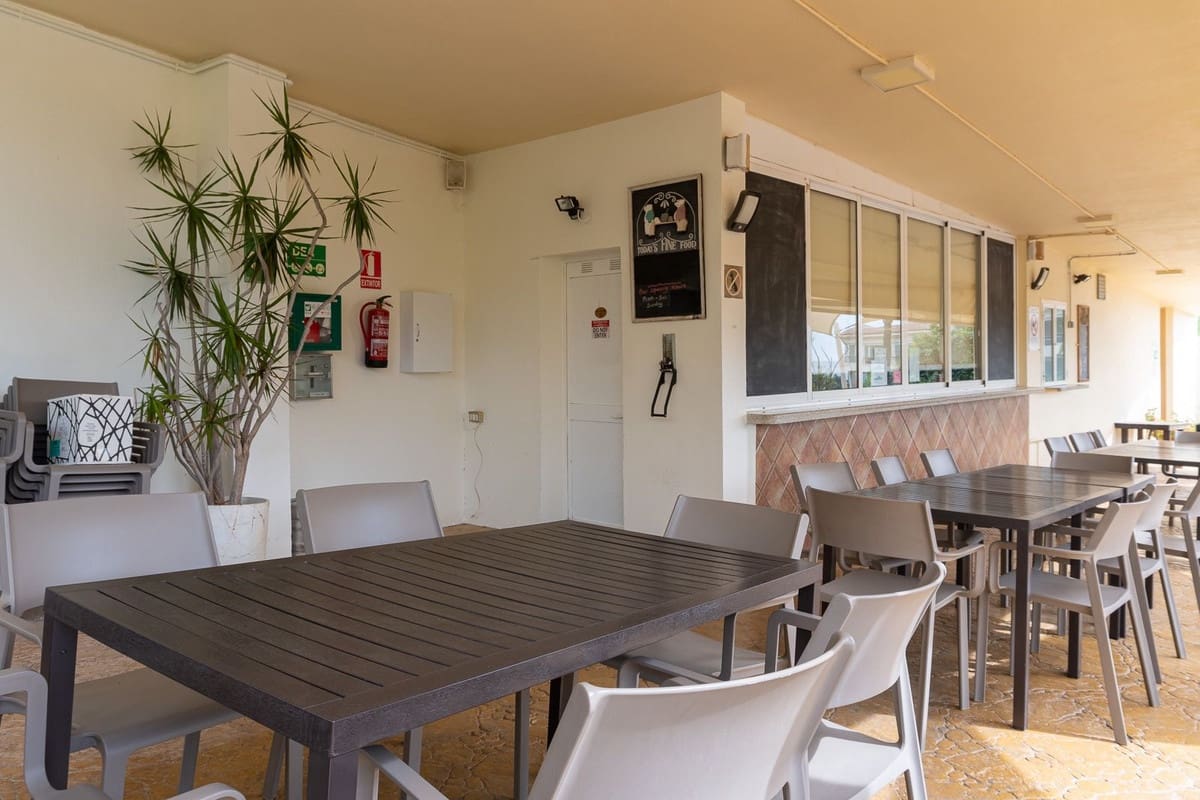 Apartamento de 2 habitaciones en Miraflores en venta con piscina garaje - 499.000 € (Ref: 10177564)