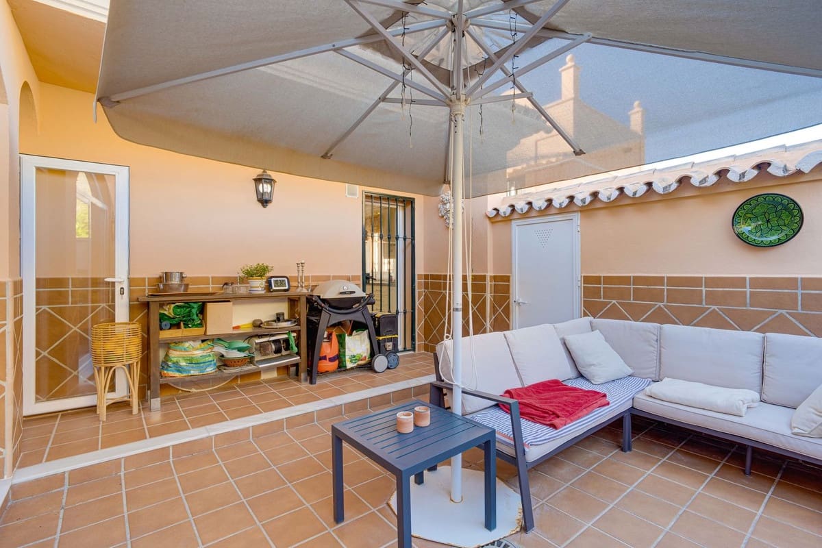 3 camera da letto Villa in vendita in Riviera del Sol con piscina garage - 729.000 € (Rif: 10179451)