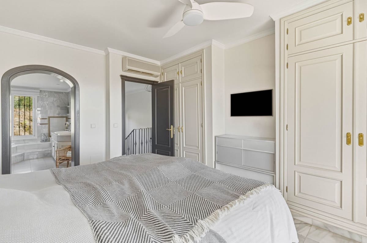 3 camera da letto Villa in vendita in Riviera del Sol con piscina garage - 729.000 € (Rif: 10179451)