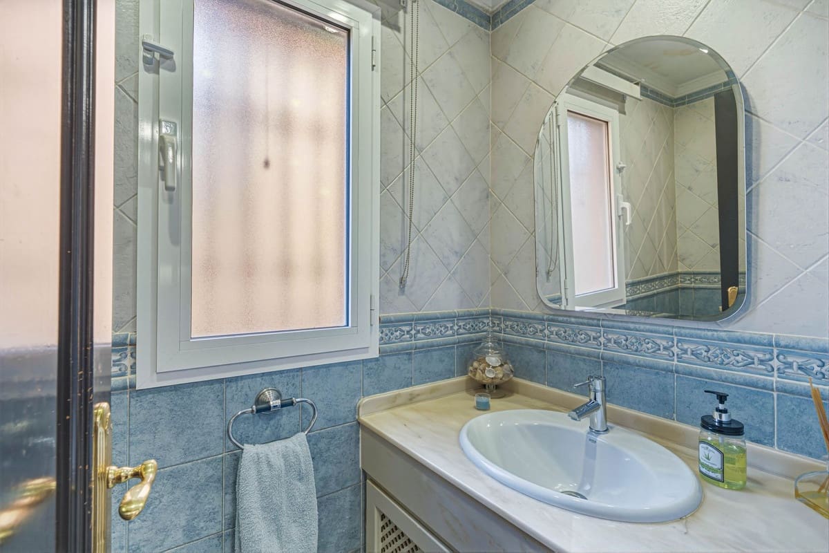 3 camera da letto Villa in vendita in Riviera del Sol con piscina garage - 729.000 € (Rif: 10179451)