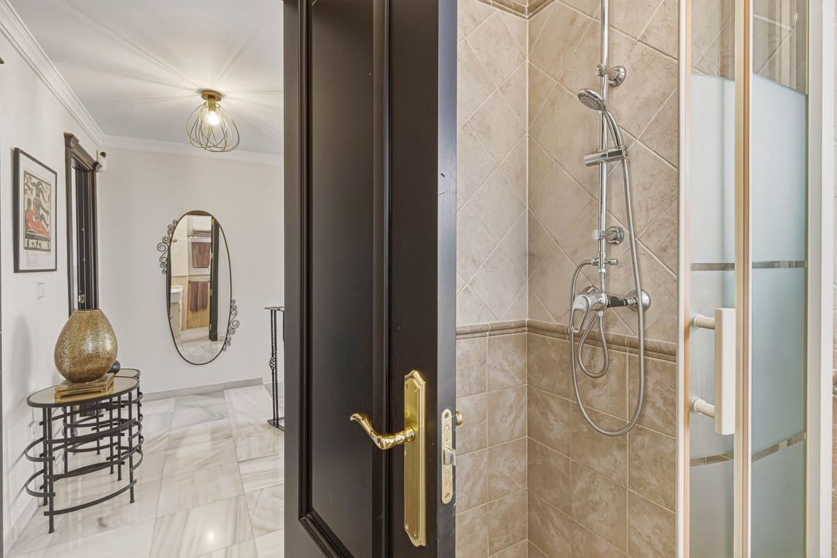 3 camera da letto Villa in vendita in Riviera del Sol con piscina garage - 729.000 € (Rif: 10179451)