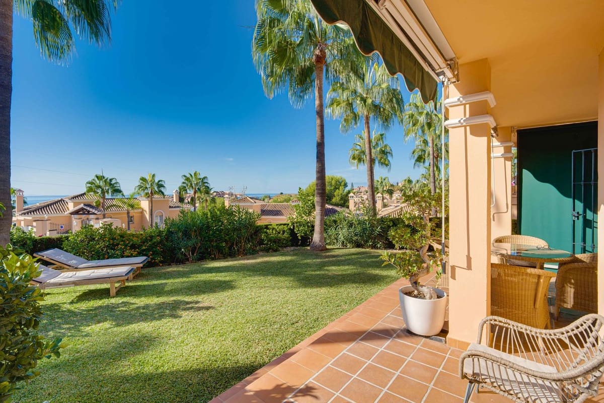 3 camera da letto Villa in vendita in Riviera del Sol con piscina garage - 729.000 € (Rif: 10179451)
