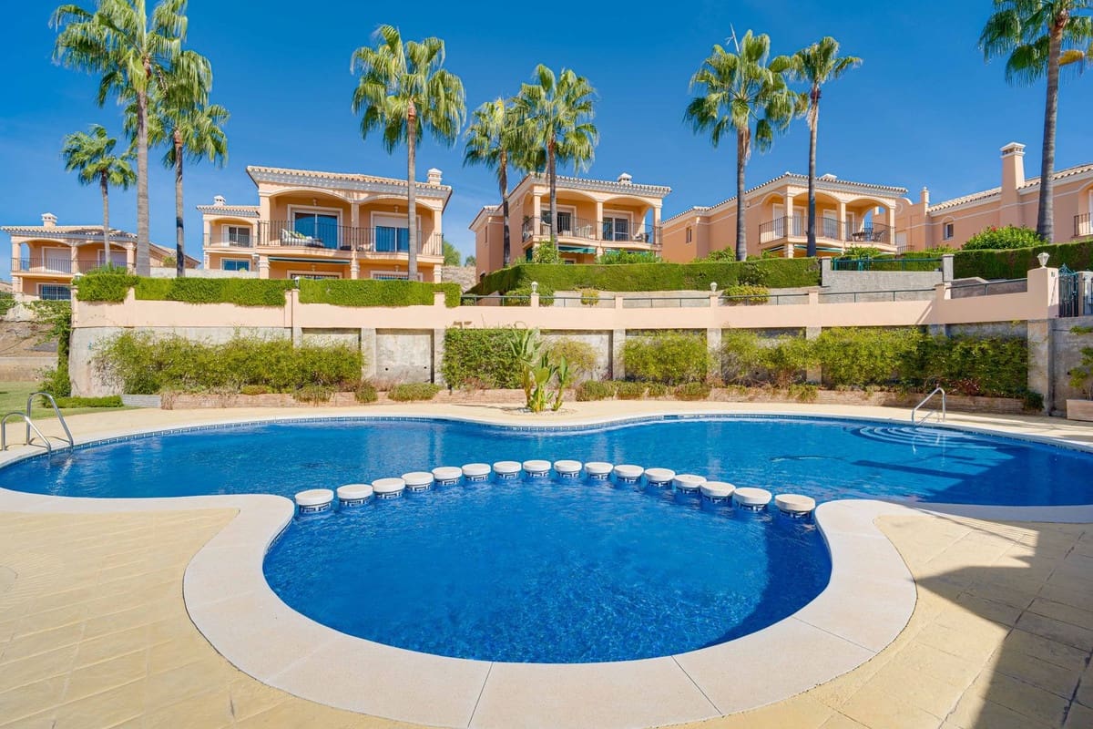 3 camera da letto Villa in vendita in Riviera del Sol con piscina garage - 729.000 € (Rif: 10179451)