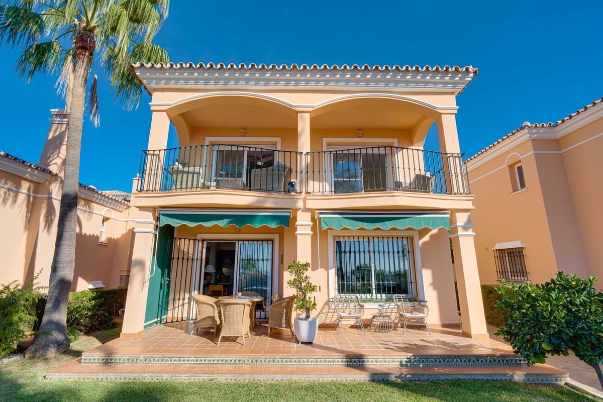 3 camera da letto Villa in vendita in Riviera del Sol con piscina garage - 729.000 € (Rif: 10179451)