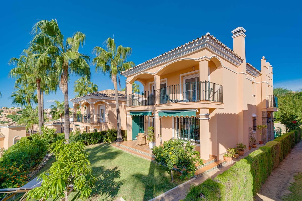 3 camera da letto Villa in vendita in Riviera del Sol con piscina garage - 729.000 € (Rif: 10179451)